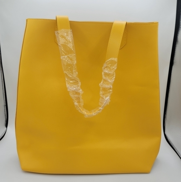Saks Fifth Avenue Yellow PVC Tote NEW #1063 - Picture 4 of 10